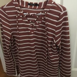 Small lace up stripe top